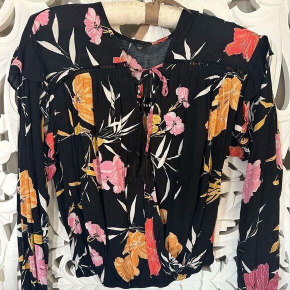 Guess Floral Blouse - Picture 1 of 10